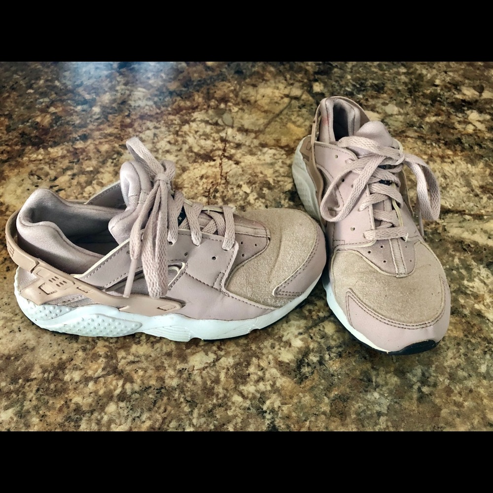 Girls Nike Huaraches